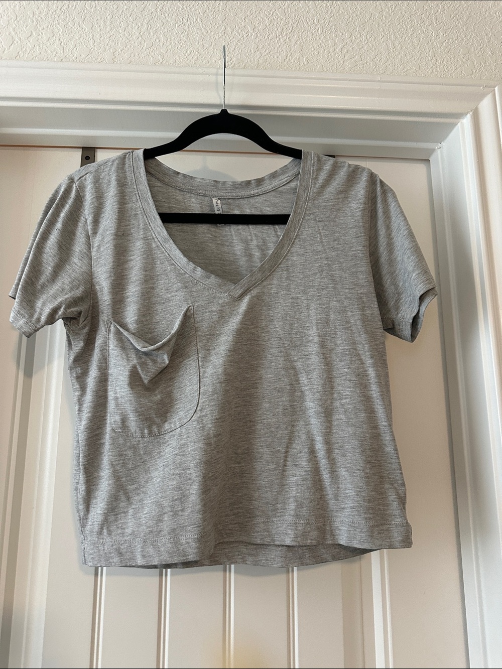 Z Supply Light Gray V-Neck Short Sleeve Pocket Tee